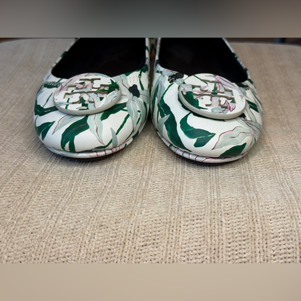 Tory Burch Women's Floral Flats - Ivory Desert White, and Green - Picture 6 of 10
